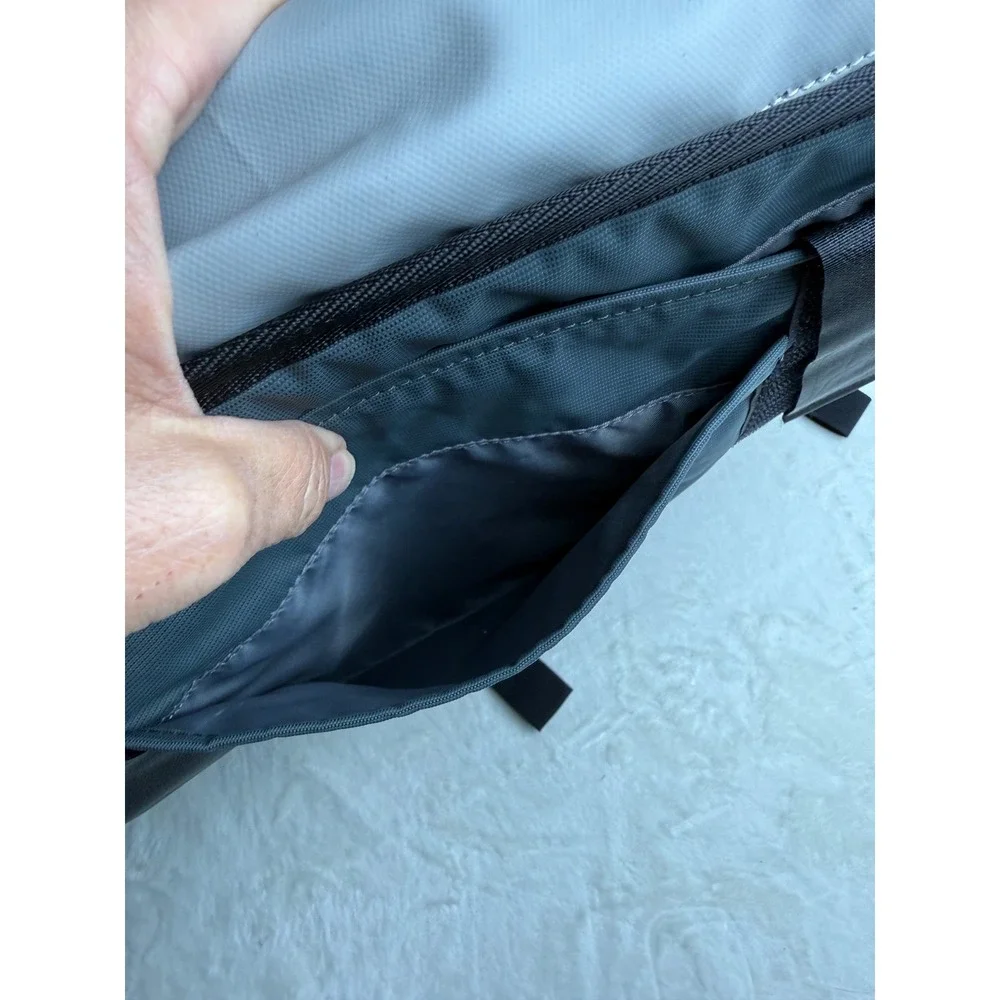 Timbuk2 classic messenger